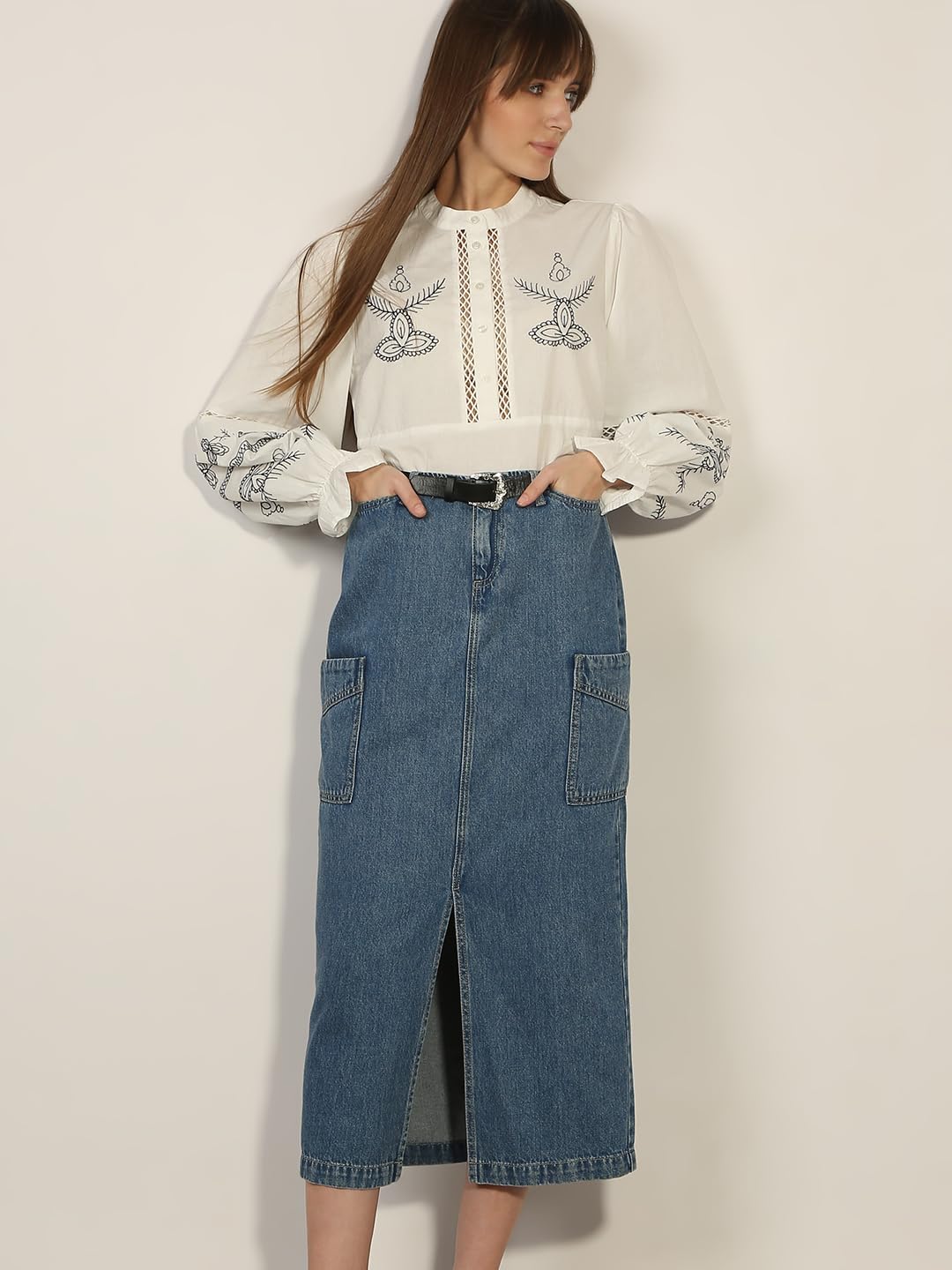 Women's Solid Regular Fit T-Shirt - Image 2